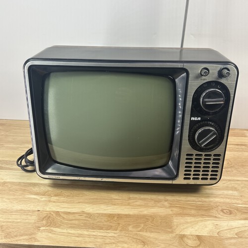Vintage rca portable b w - rca,